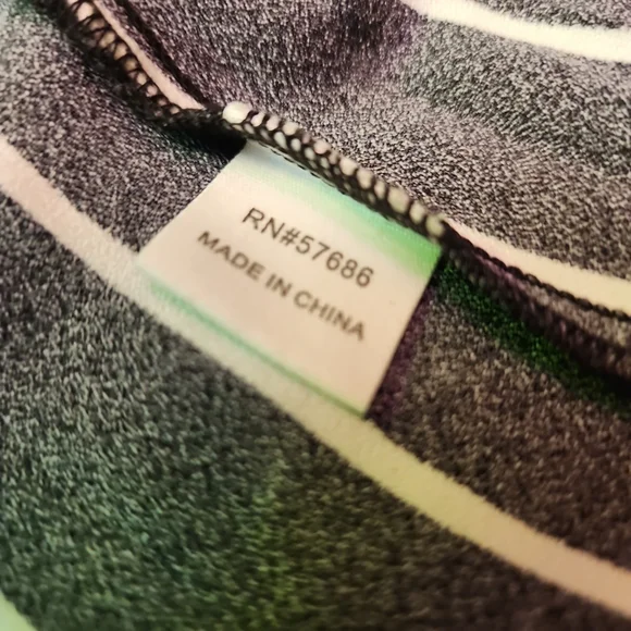 Black and White Striped Women's Palazzo Pants With Pockets! - Picture 5 of 6